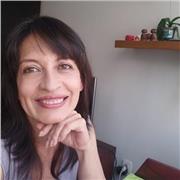 Giornalista, madrelingua spagnola, 20 anni di esperienza.Propone lezioni per tutti coloro che sono interessati a comunicare in spagnolo di modo assertivo, facile e creativo.Adatto a tutte le età, livelli e interessi